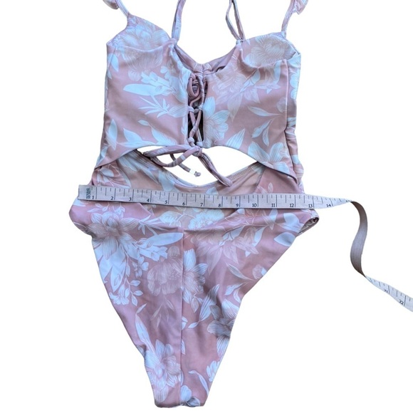 P2F Cheeky Women’s S Pink White Swimsuit One Piece Summer Beach Pool suit - Picture 10 of 11